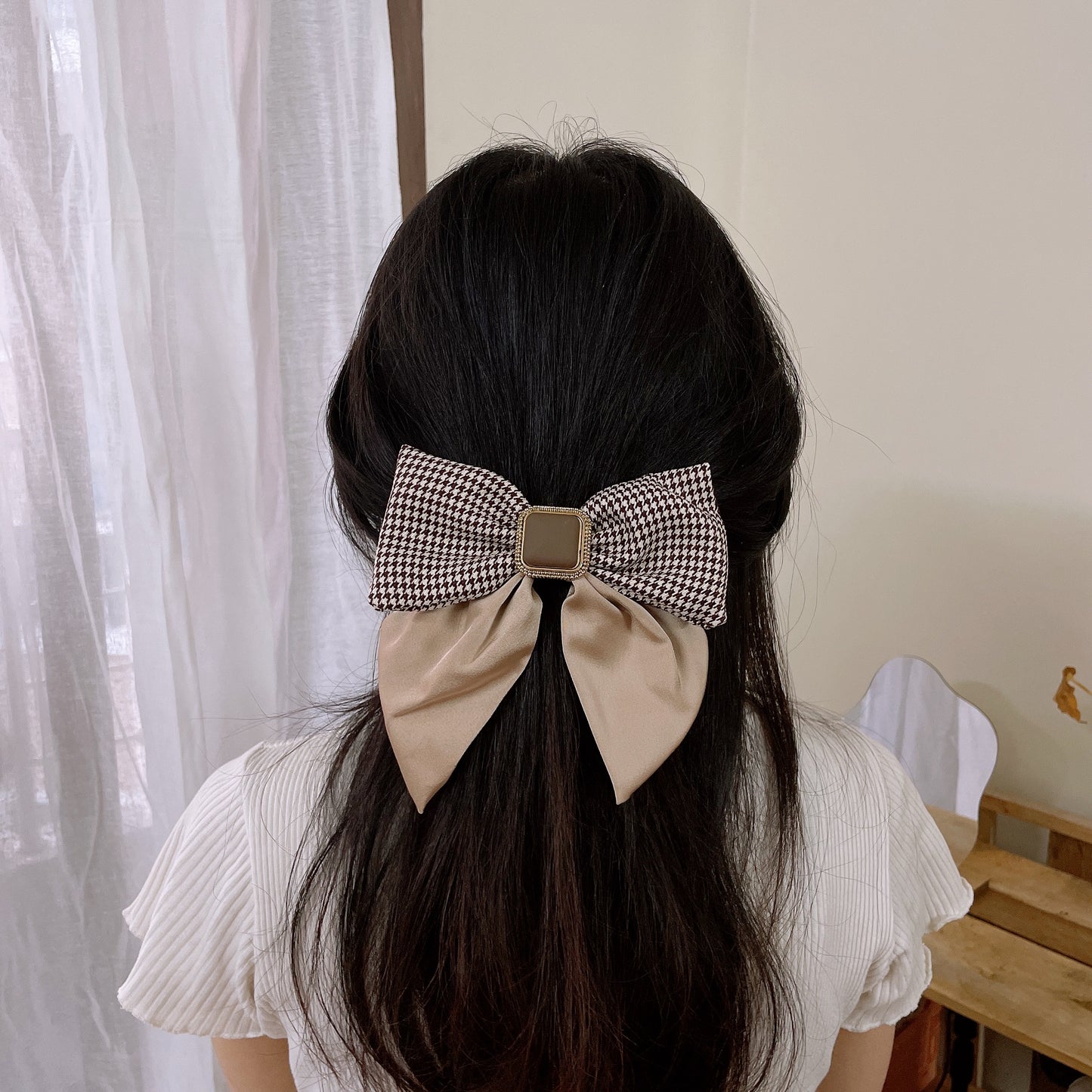 Madeline Bow Clip