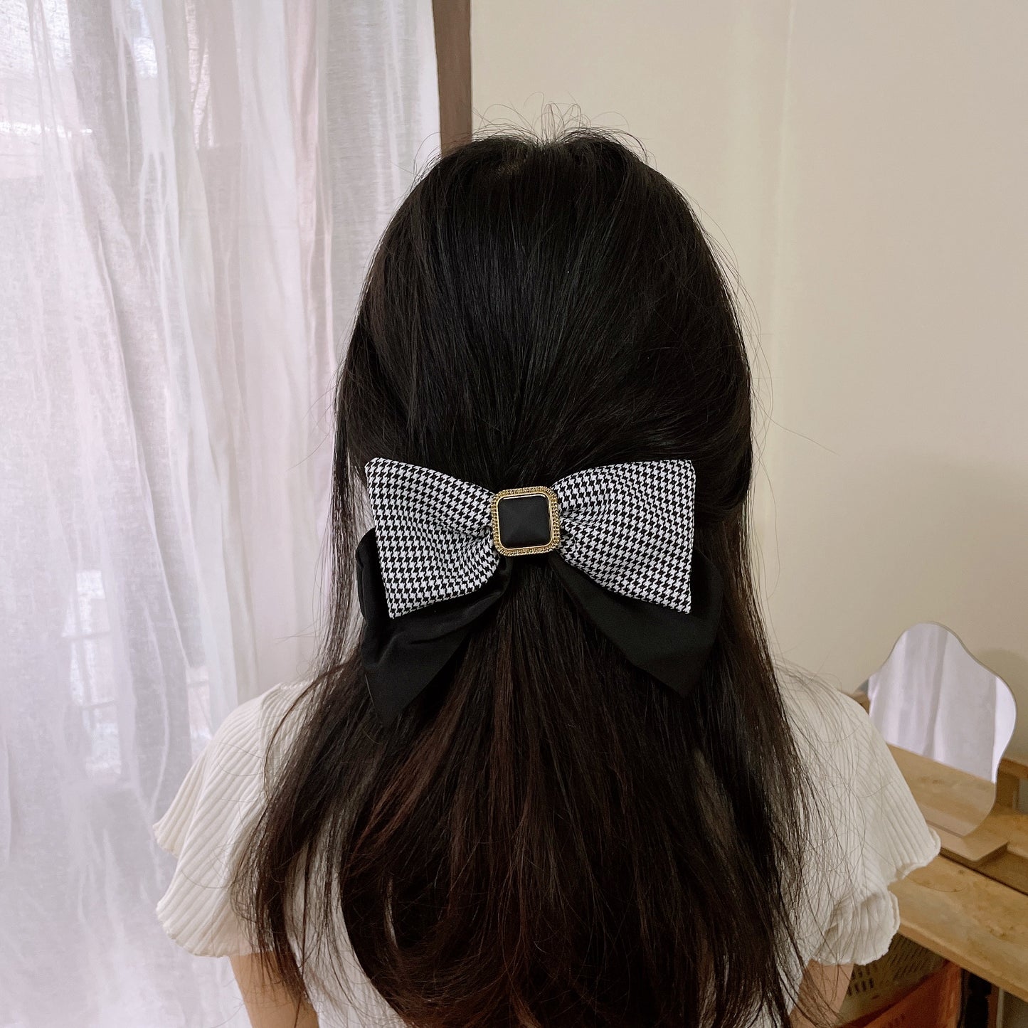 Madeline Bow Clip