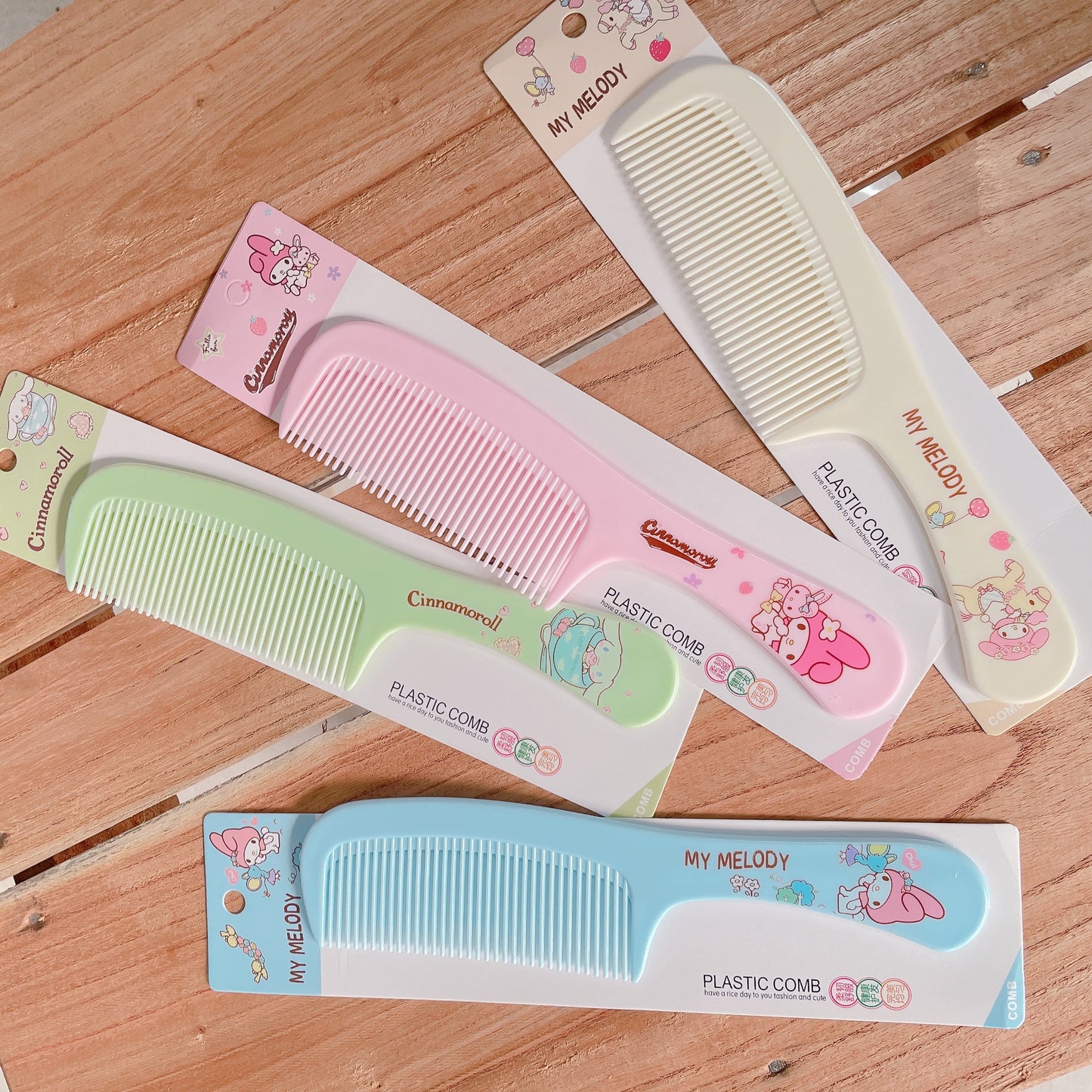 Pastel Sanrio Comb