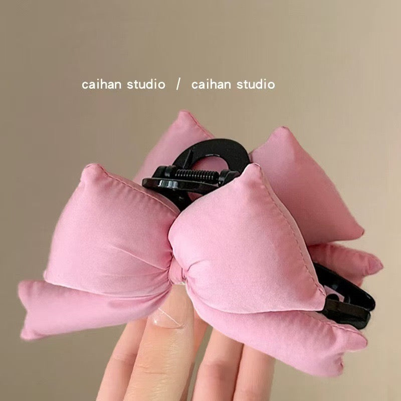 Plushie Bow Premium Claw Clip