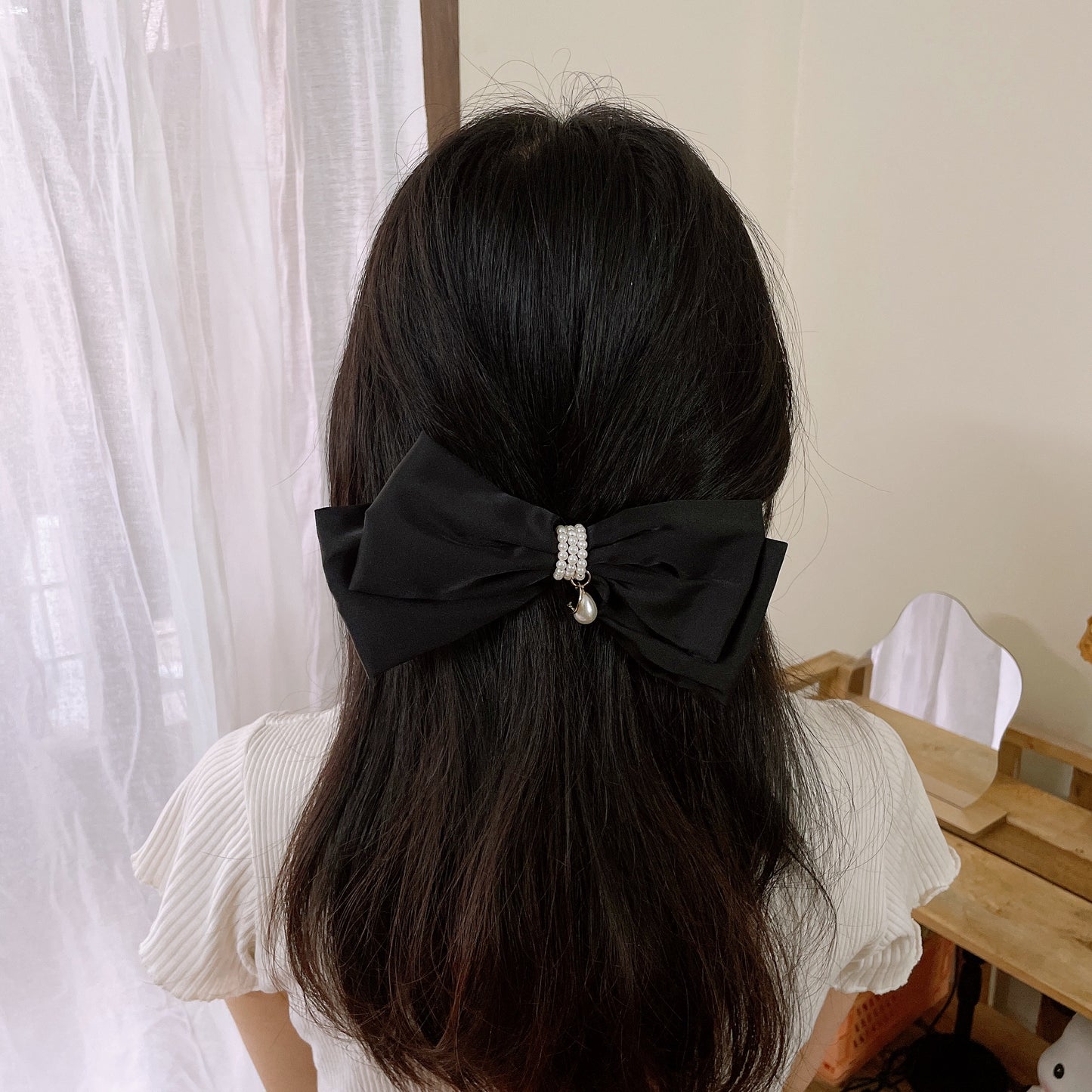 Chloe Bow Clip