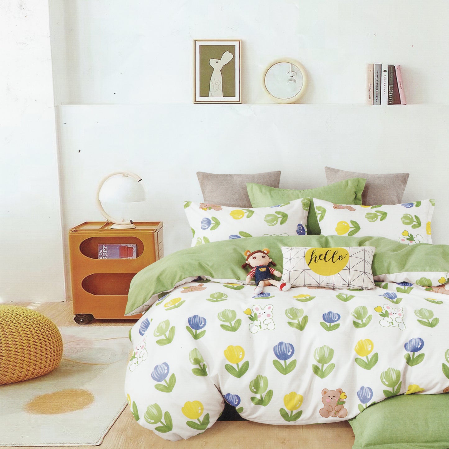Green Tulip Summer Pinterest 4 piece Bedsheet (king size)