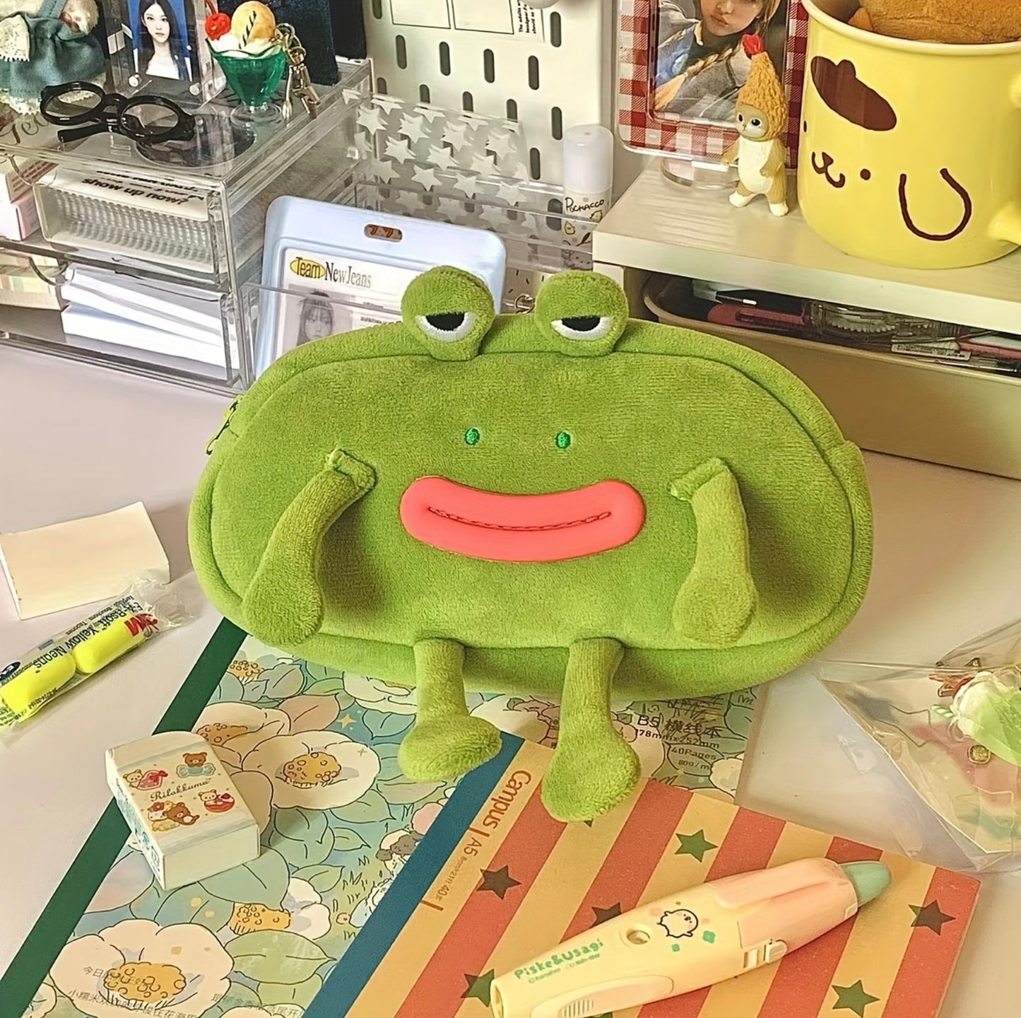 Ugly frog plush pouch